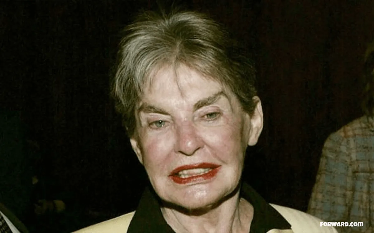 Top 19 Richest Criminals In The World And Their Net Worth Leona Helmsley Richest Criminals