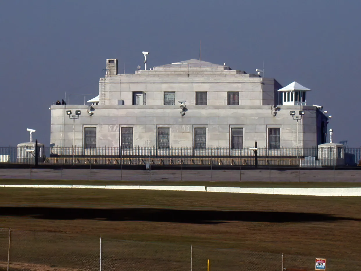 Discover The Secrets Of The World'S Most Expensive Safes 5- Fort Knox - the World’s 5 Toughest Safes -en.wikipedia.org