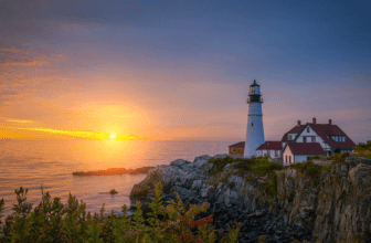 TOP 10 unbelievable Lighthouses You Can Rent COVER